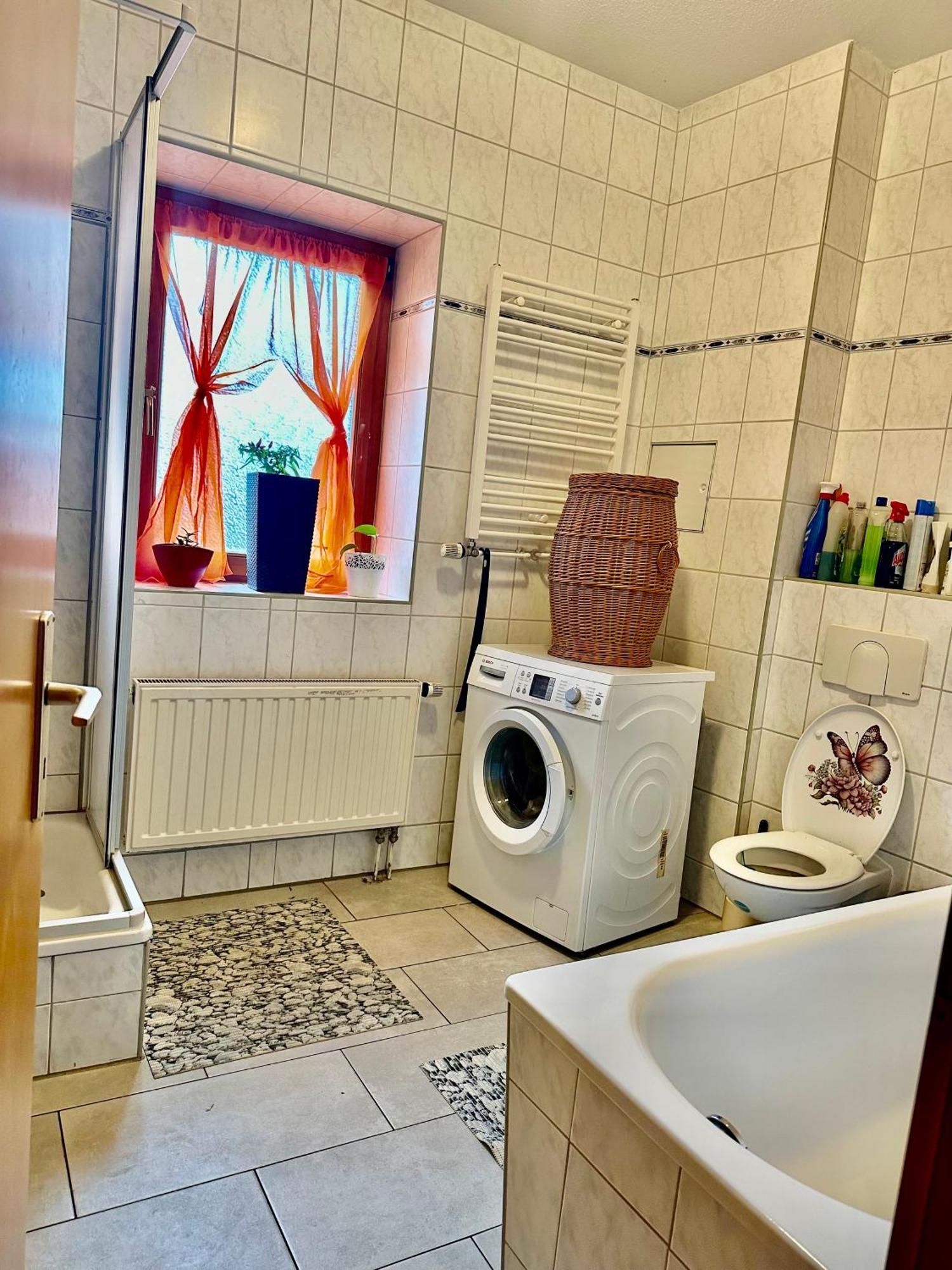 Ferienzimmer Healing Und Montuerwohnung Weißenfels Extérieur photo